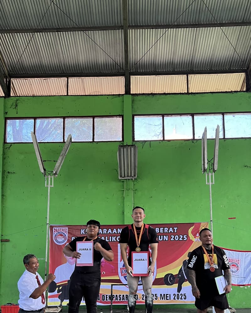Jasson Thio first place at the Walikota Cup XV 2025 powerlifting championship in Denpasar